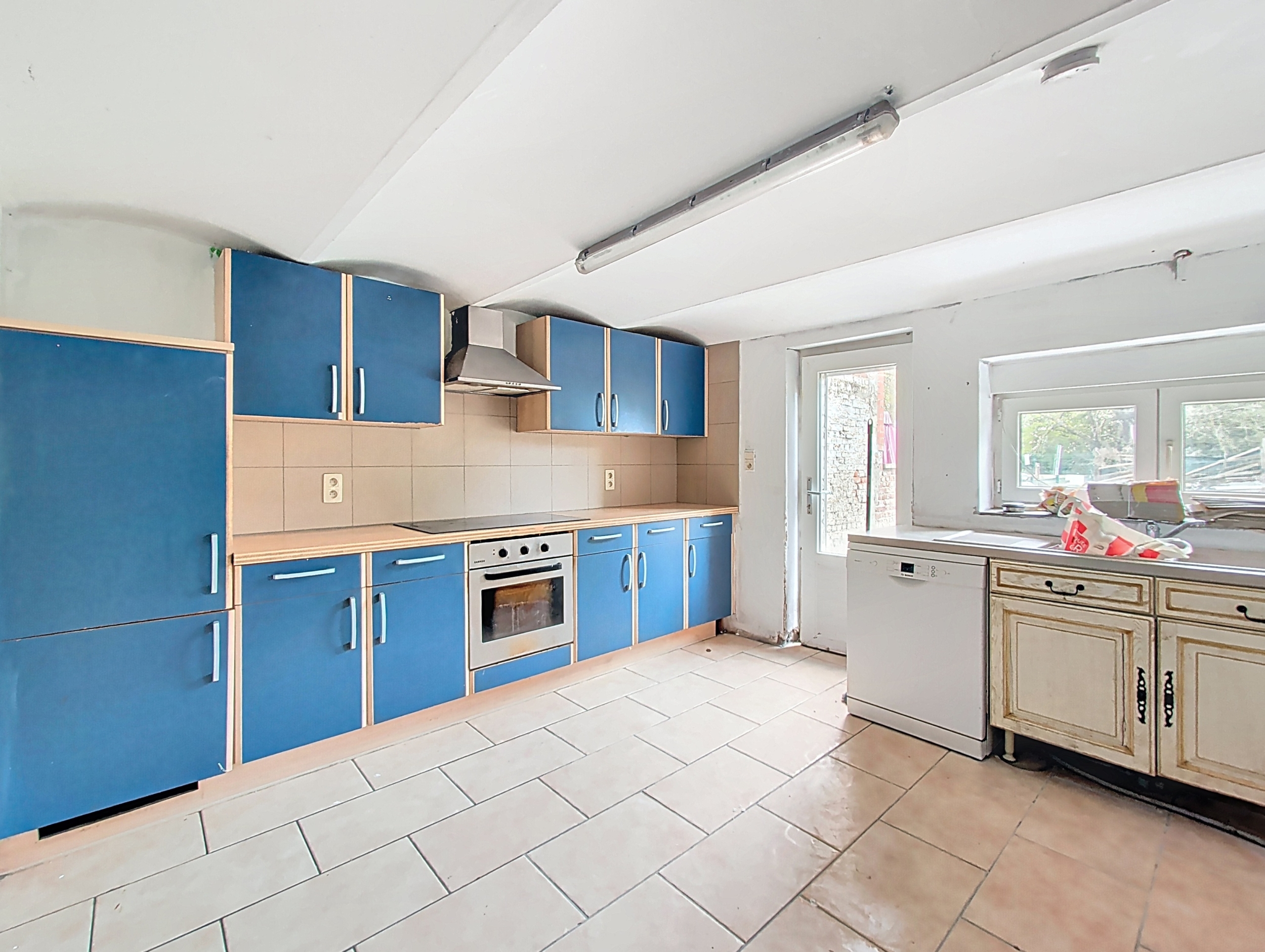 260330_ans_00011 đĄ Ă vendre Ă Ans â Maison 3 façades avec jardin, terrasse et beau potentiel