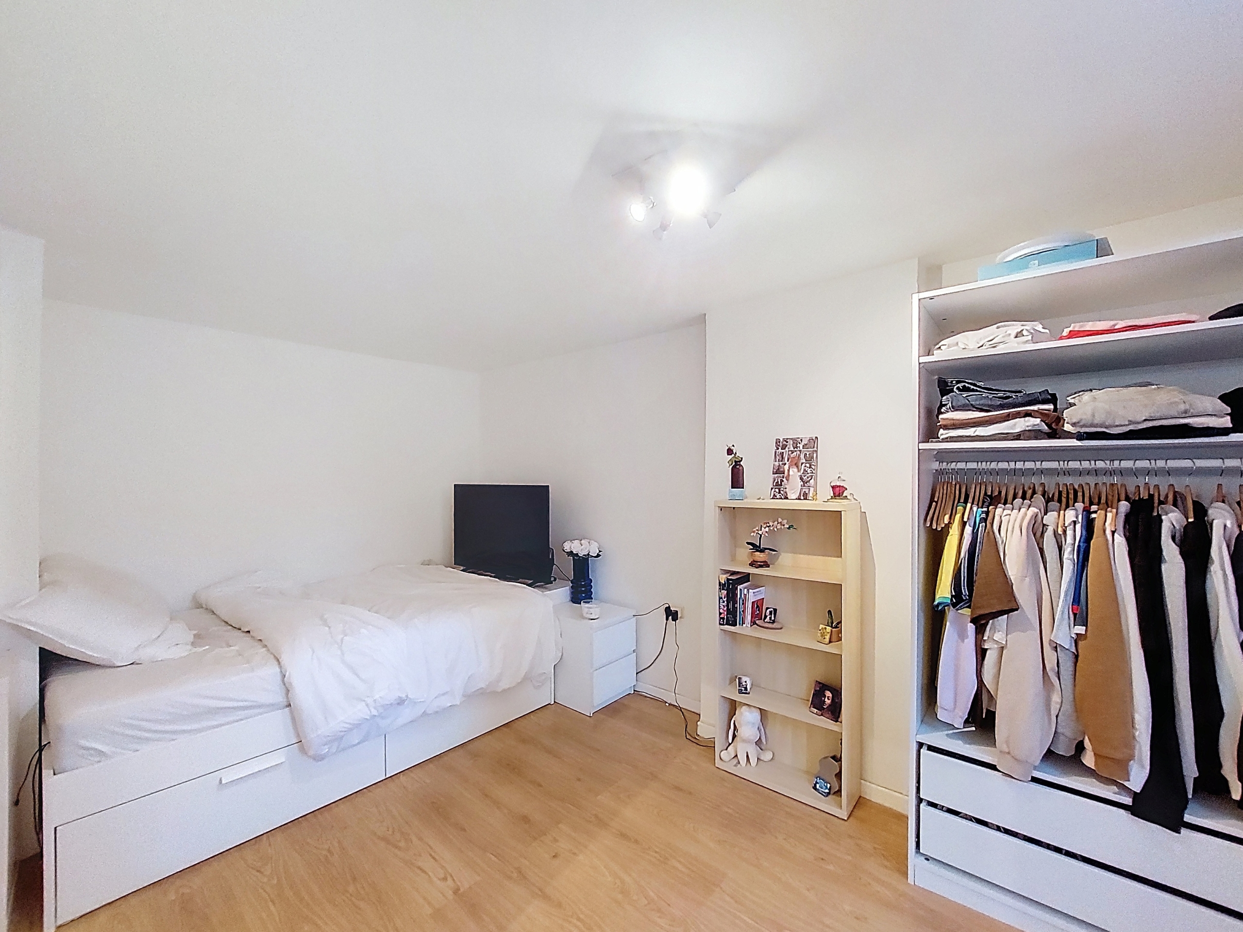 Maison rénovée avec 4 chambres (Othée)