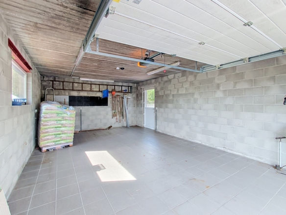 🏡 À LOUER – Magnifique bungalow avec beaux volumes, garage, jardin et panneaux photovoltaïques