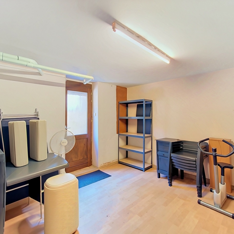 🏡 Maison 3 façades aux multiples possibilités à Ans