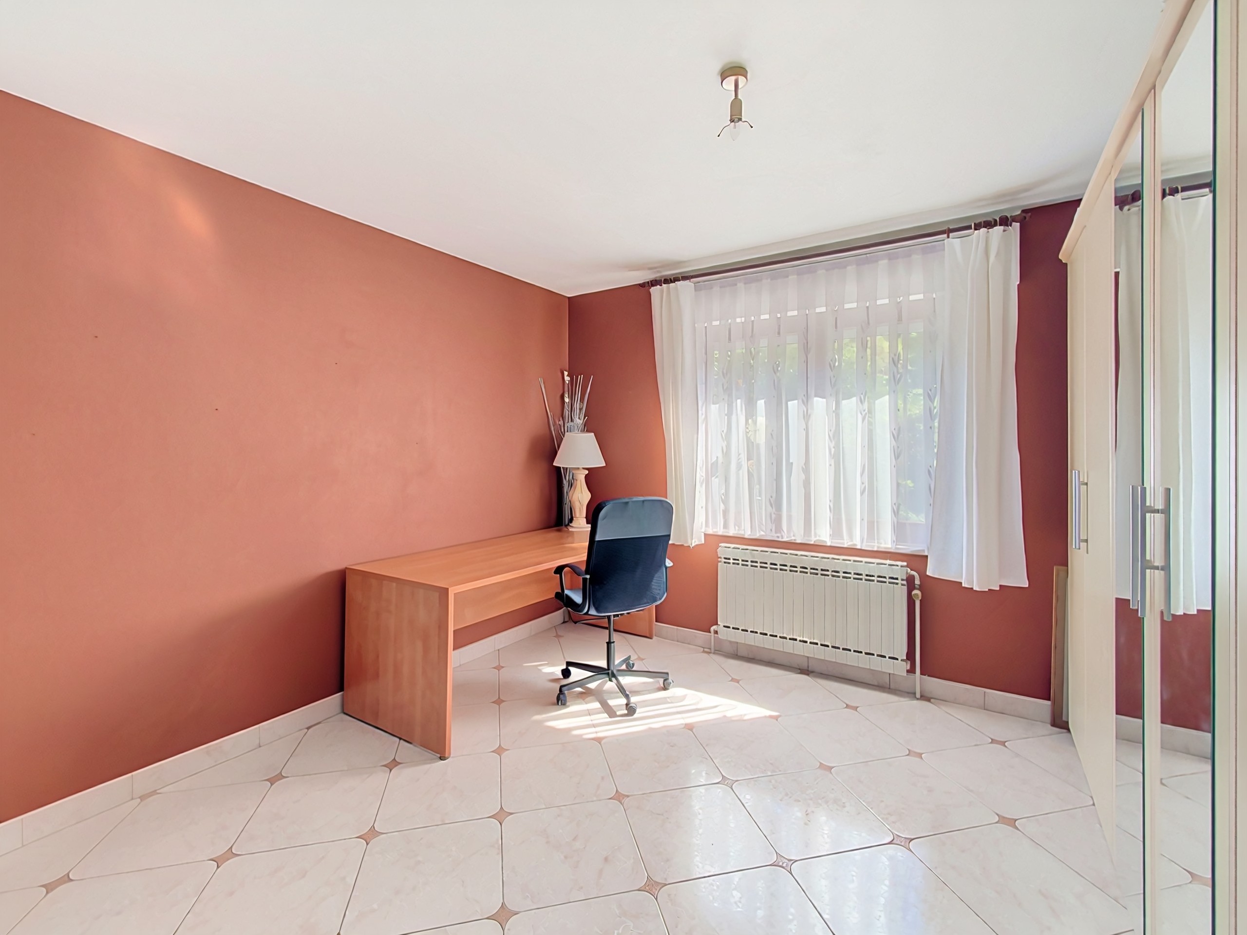 🏡 Maison 3 façades aux multiples possibilités à Ans