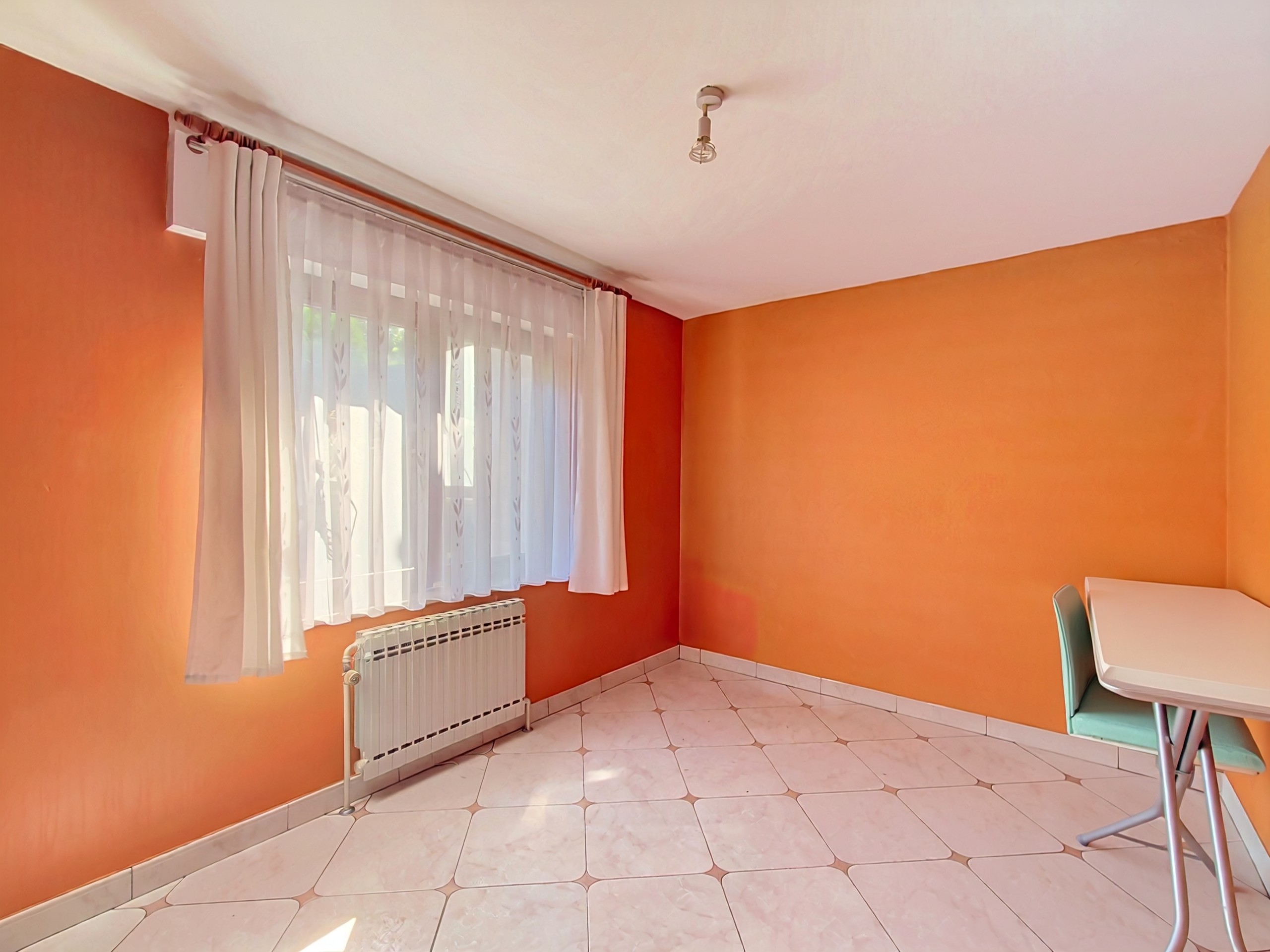 🏡 Maison 3 façades aux multiples possibilités à Ans