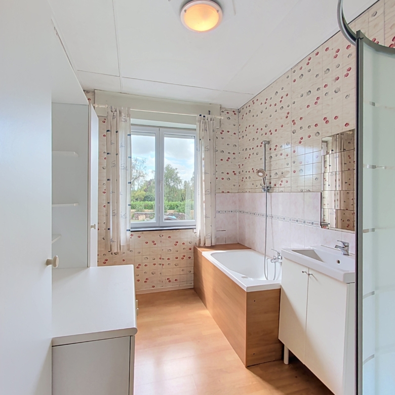 🏡 Maison 2 chambres + bureau avec garage XXL